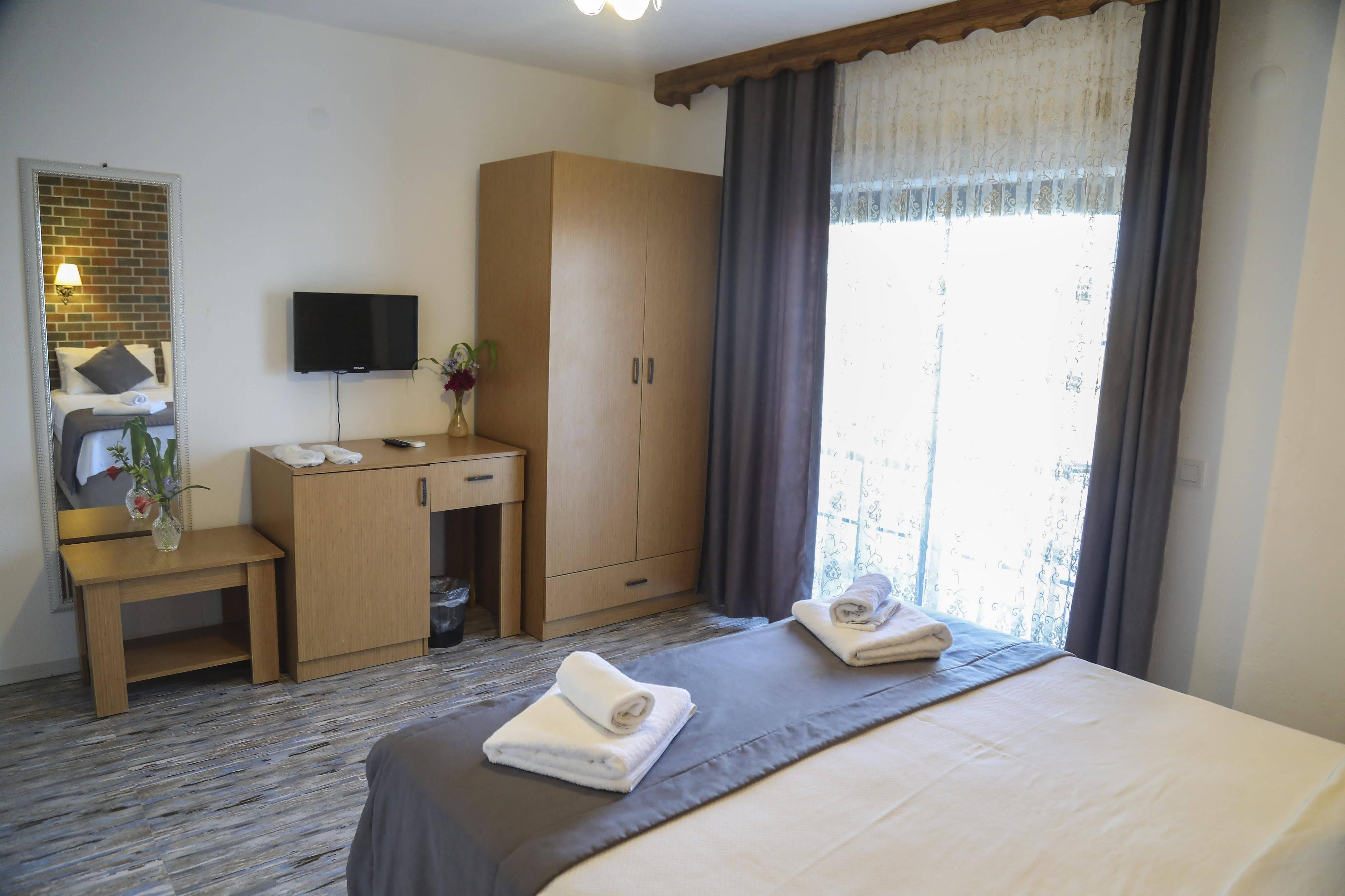 Aksu Hotel Алачати Екстер'єр фото
